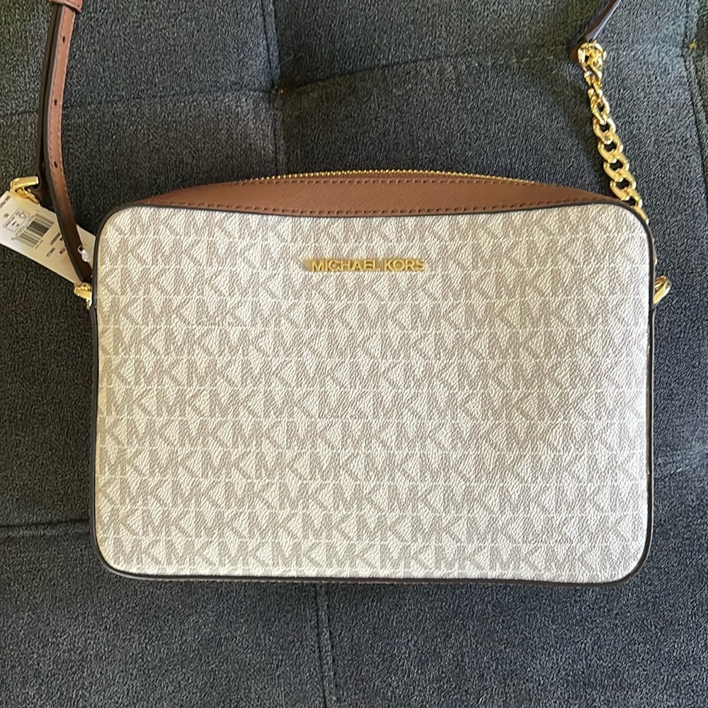 NWT Michael Kors Jet Set